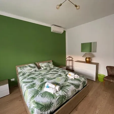 Appartement Casa Da Pina In Ricordo Della Mia Cara Mamma Angera